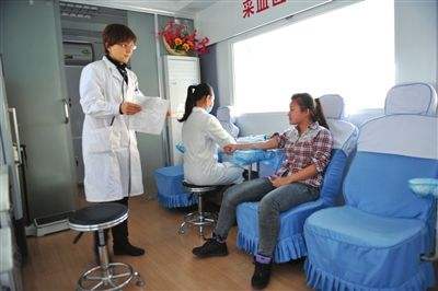 人性化護理在流動獻(xiàn)血車中也可以完美呈現(xiàn)
