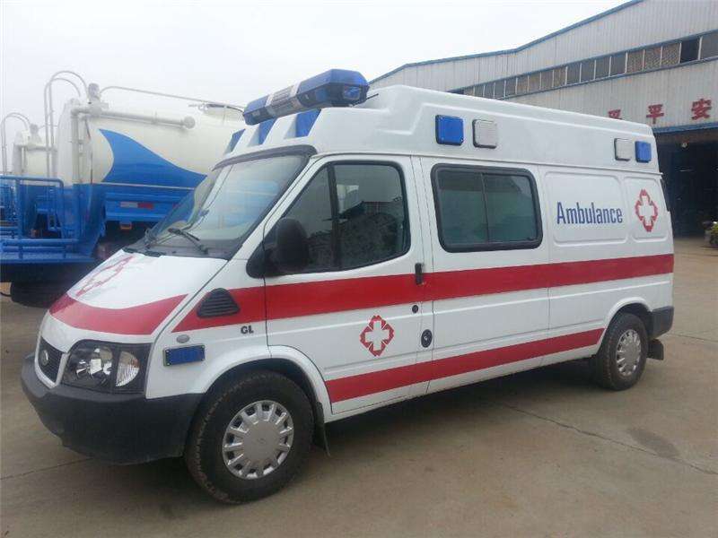救護(hù)車和醫(yī)療車有什么區(qū)別？救護(hù)車廠家專業(yè)為你解答。01